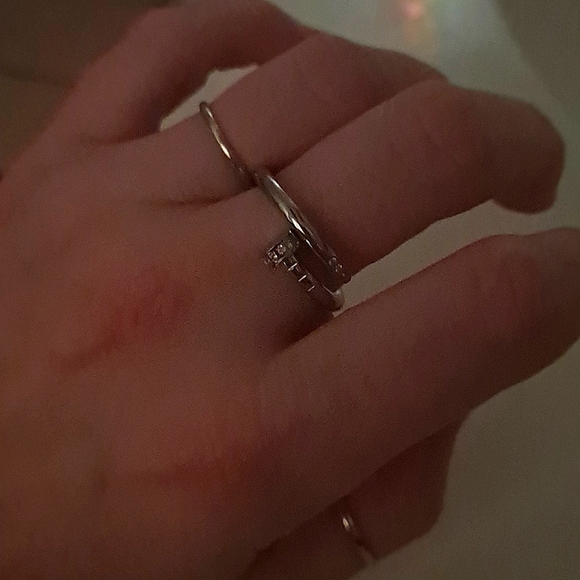 NaiL shaped Rings- Base color w/shiny diamond stones: cz or crystal💍 - Picture 4 of 5